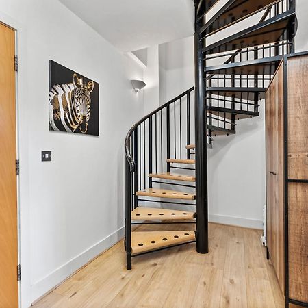 30 Percent Off! Lovely Yorkshire Duplex - Sleeps 6 - Netflix Dewsbury Εξωτερικό φωτογραφία