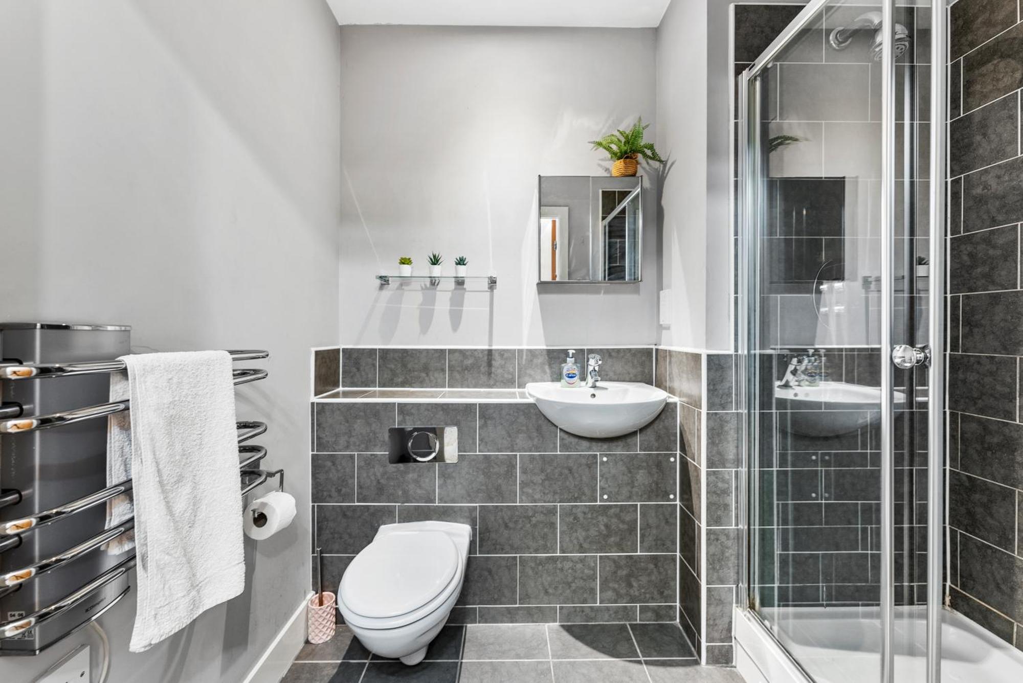 30 Percent Off! Lovely Yorkshire Duplex - Sleeps 6 - Netflix Dewsbury Εξωτερικό φωτογραφία