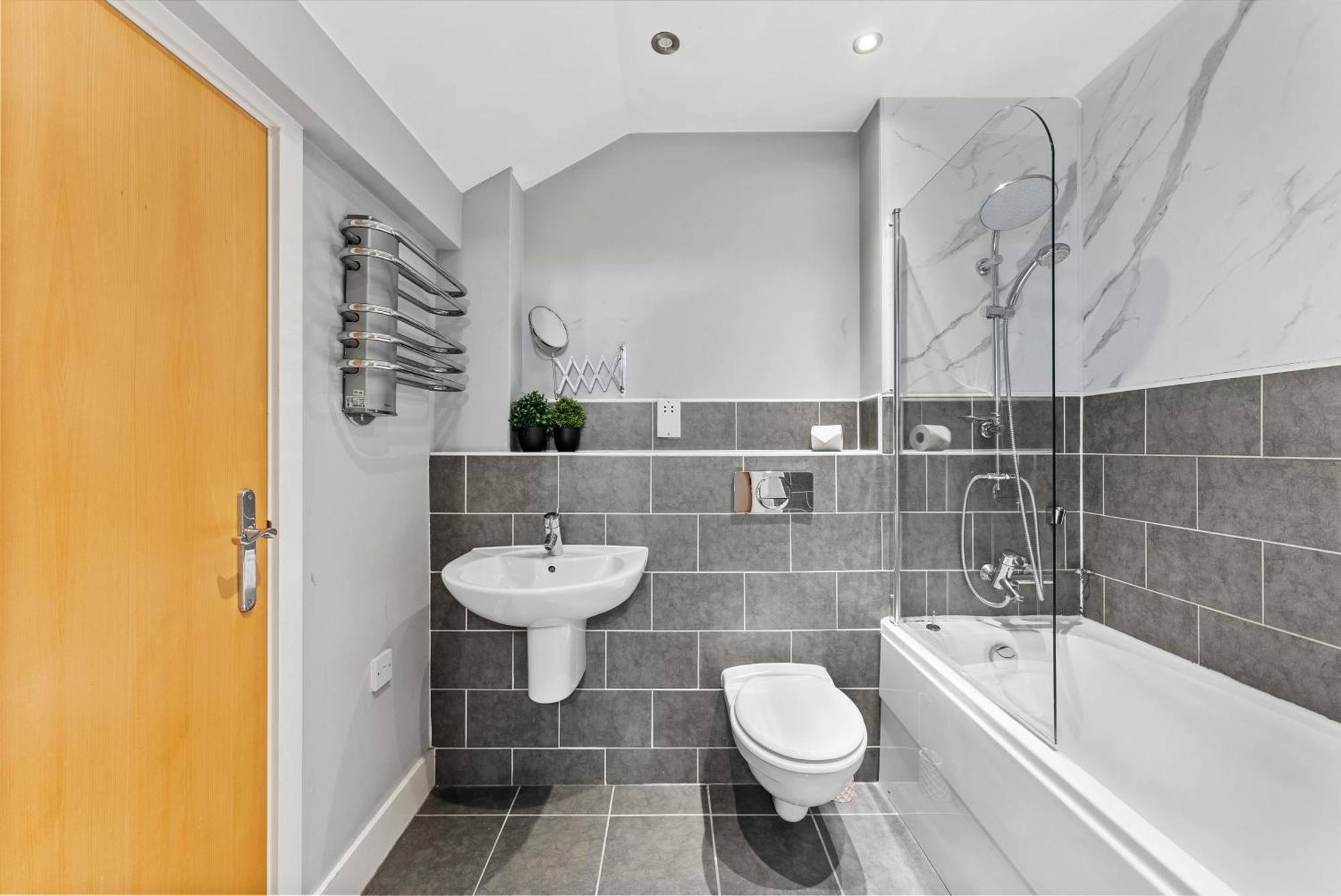 30 Percent Off! Lovely Yorkshire Duplex - Sleeps 6 - Netflix Dewsbury Εξωτερικό φωτογραφία
